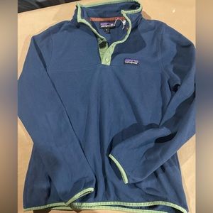 Patagonia Women’s Medium Navy Sweater